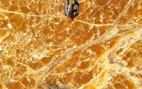 Amber Onyx (Dark)
